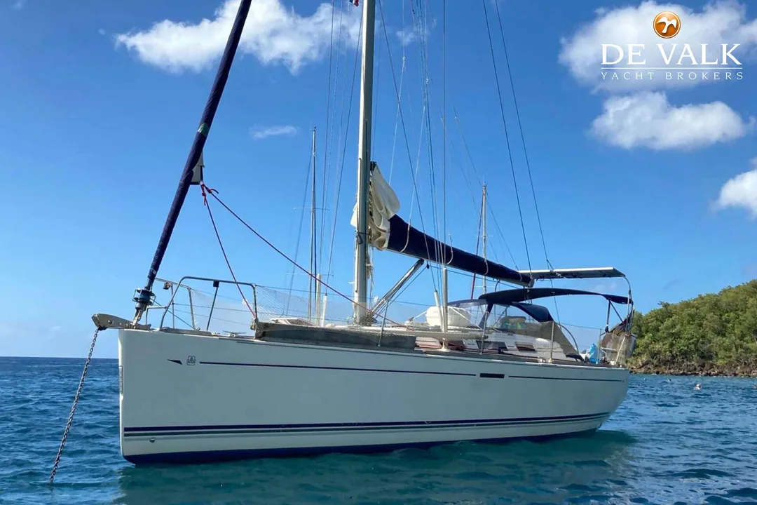 DUFOUR 40 sailing