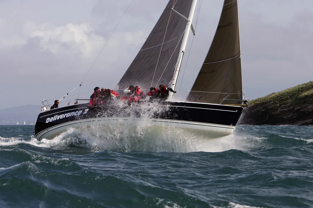 DEHLER 39 sailing