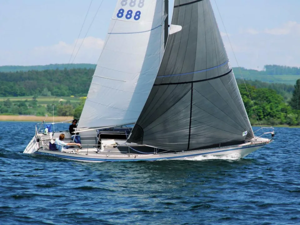 APHRODITE 101 sailing