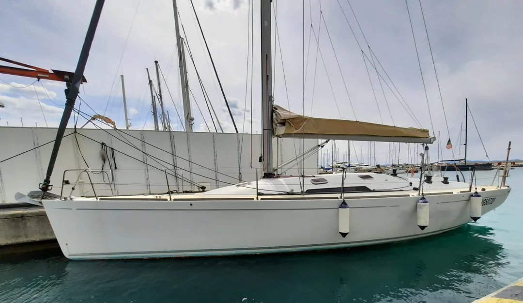 COMET 41S sailing