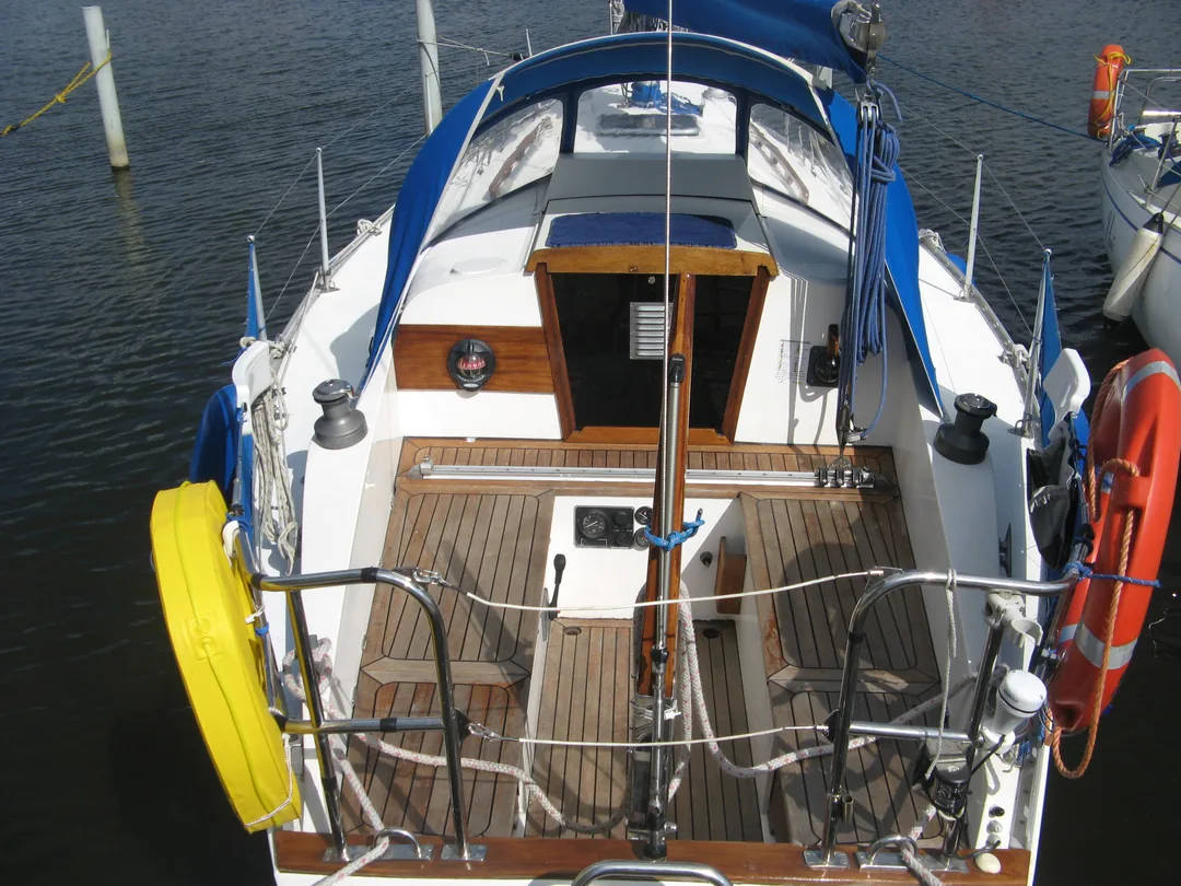 CARTER 30 sailing