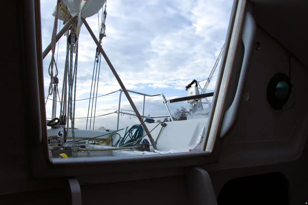 FIRST CLASS 10 sailing