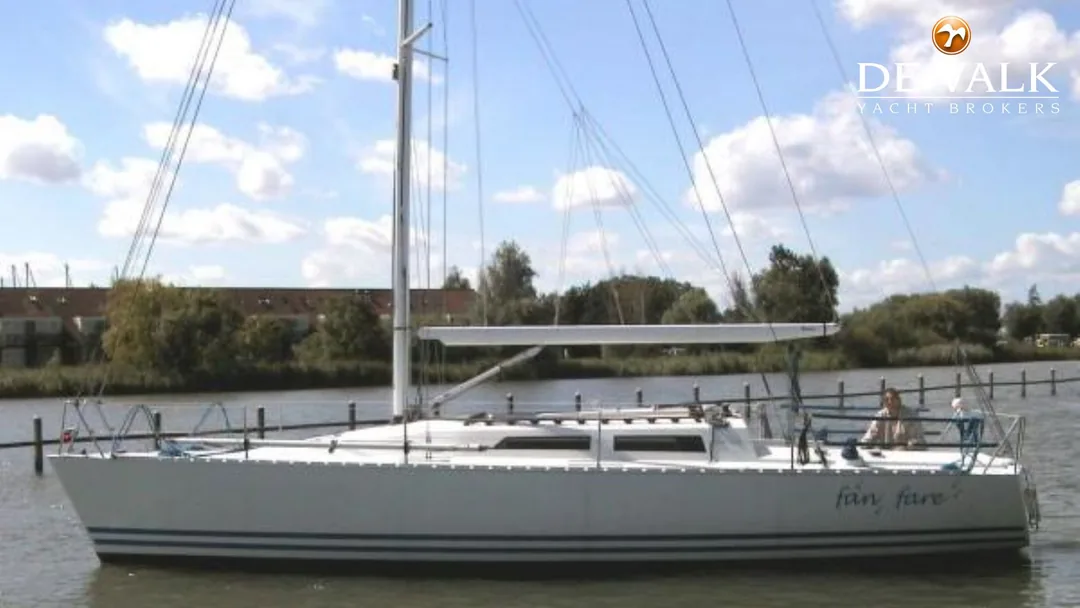 F & F 110 sailing