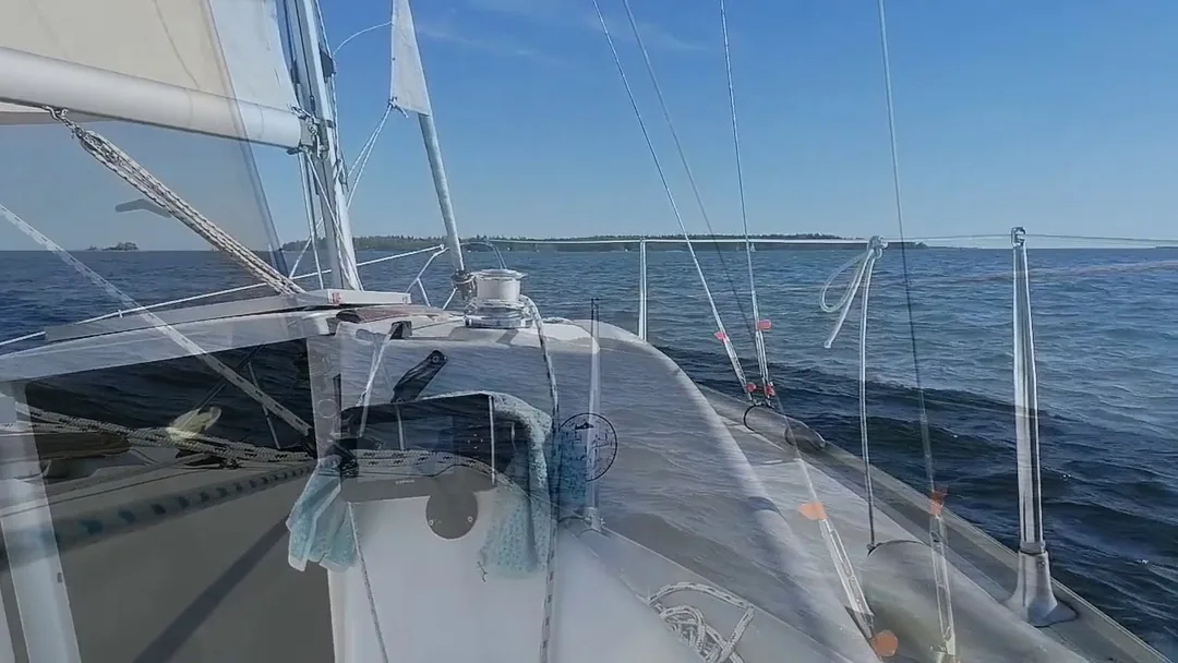 SUN 2000 sailing