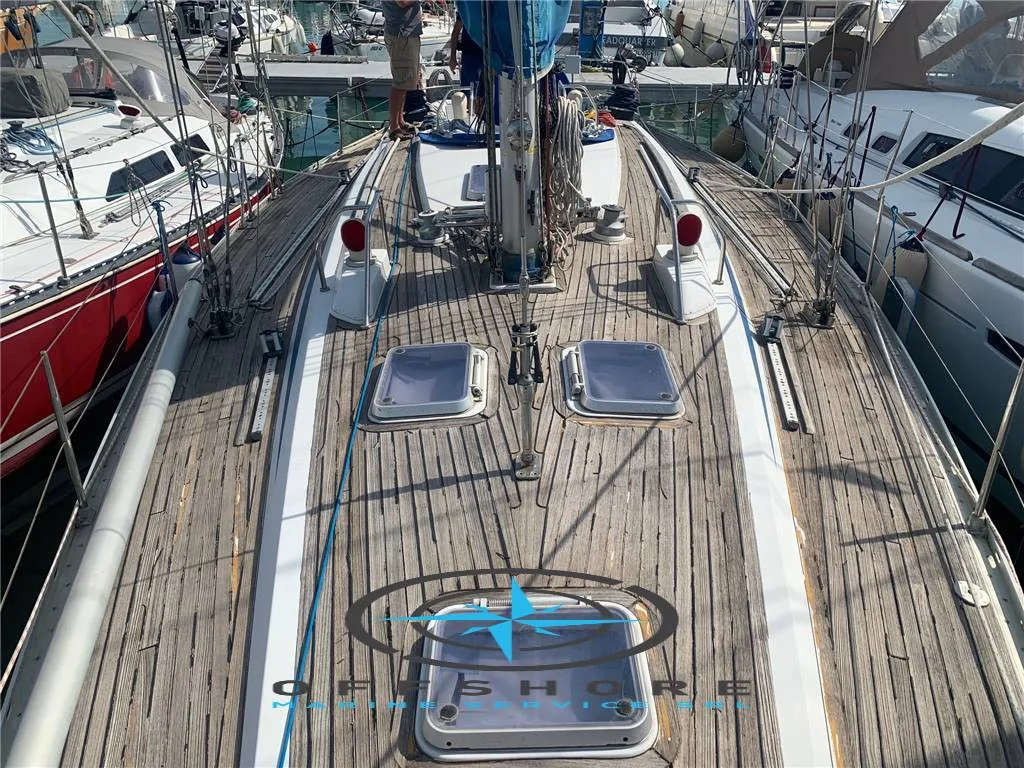 GRAND SOLEIL 46 sailing