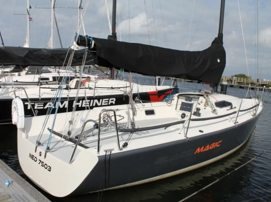 MAXFUN 35 sailing