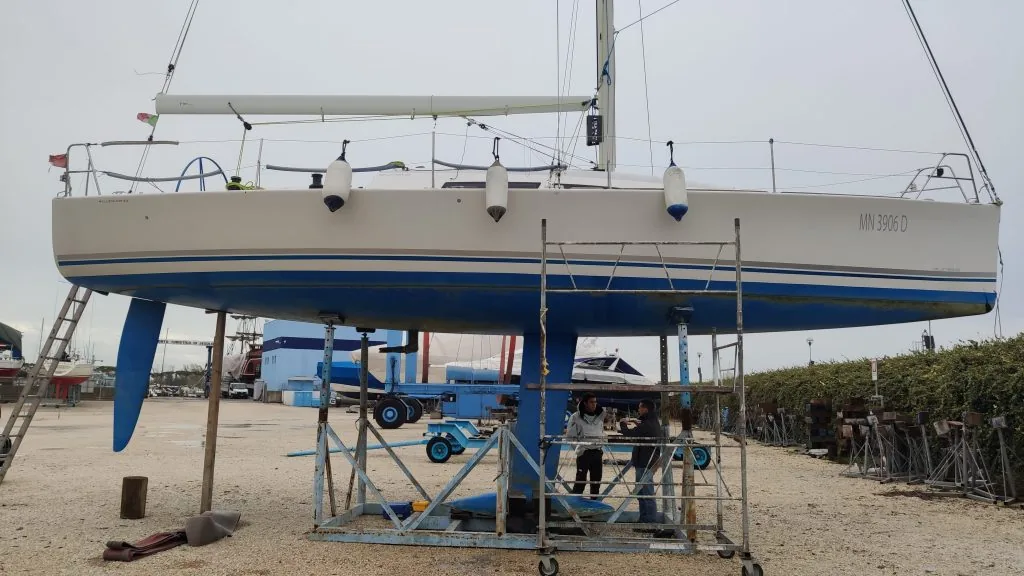 MILLENIUM 40 sailing
